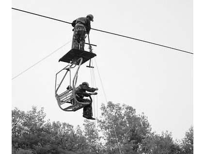 如何認(rèn)定委托安裝電梯違法行為相對(duì)人