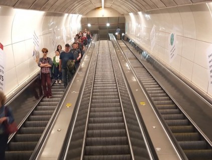 美國西雅圖軌道交通系統(tǒng)新建重載型自動扶梯