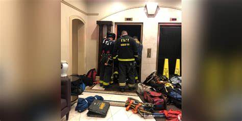 巴西電梯轎廂墜落導(dǎo)致四人死亡