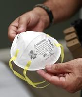 1-ELEVATOR TECHNICIAN DESIGNS UV-LIGHT N95 MASK TREATMENT