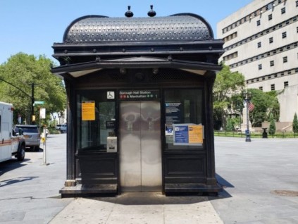 美國布魯克林地區(qū)地鐵電梯更換