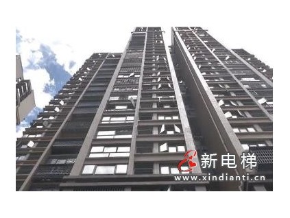 192戶(hù)業(yè)主共用一部電梯 小區(qū)業(yè)主苦不堪言：乘梯5分鐘等待1小時(shí)