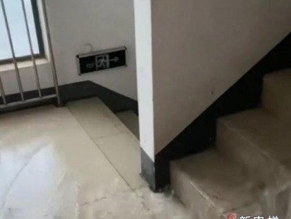 柳州這個(gè)電梯變“水簾洞”,事到如今，是誰的責(zé)任？花誰的錢？！