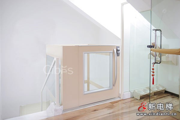 舒適與科技感并存的別墅電梯半高門設(shè)計(jì)