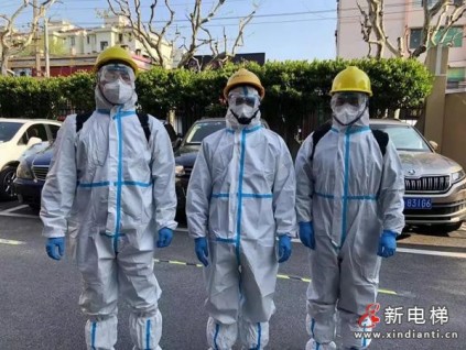 馬上要做核酸，7名居民卻意外被困電梯內……