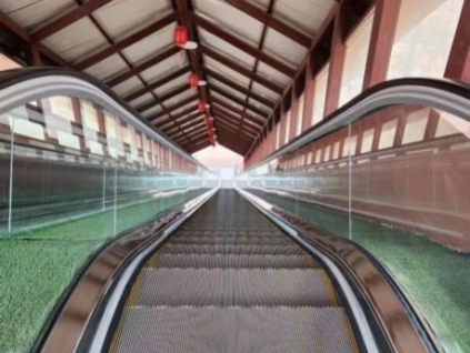 赤壁丹崖險(xiǎn)峻峰，康力電梯畫(huà)飛虹 | 蘭州水墨丹霞景區(qū)“康力”超級(jí)室外扶梯