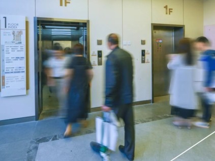 提供醫(yī)療便捷 保障乘運(yùn)暢行 | 巨龍電梯南潯區(qū)中醫(yī)院項目