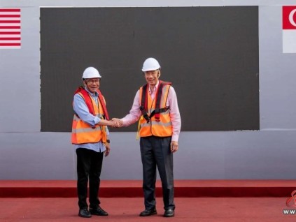 全球首條跨國、跨海城市輕軌@康力電梯