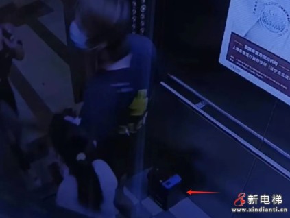 電池在電梯內(nèi)可能因短路、過熱而爆炸或引發(fā)火災(zāi)