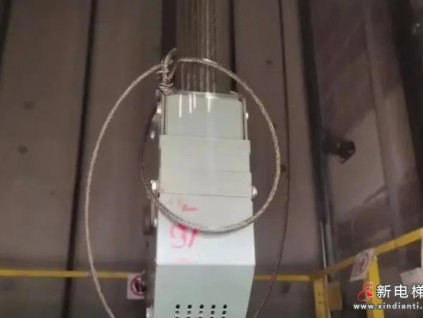 廣西南寧某小區(qū)12部電梯中7部出現(xiàn)鋼絲繩斷股、斷絲現(xiàn)象，故障頻繁 市監(jiān)部門(mén)已介入調(diào)查