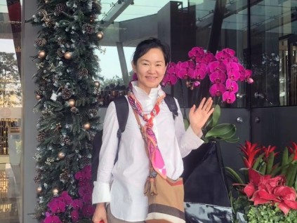 新電梯網(wǎng)鄧麗麗總裁新年賀詞，順應(yīng)時代潮流，逐光而行！