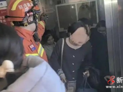 長沙某賓館電梯故障10人被困 消防救援站緊急營救