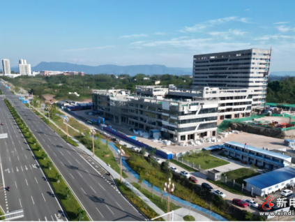 美的LINVOL領(lǐng)沃電梯為合江縣江北醫(yī)療綜合體打造高效、舒適通行方案