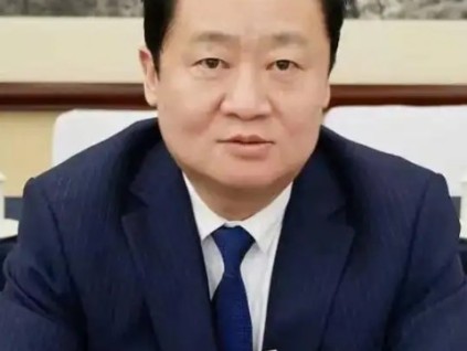 全國(guó)人大代表陳燦：建立健全長(zhǎng)效機(jī)制，讓更多的老年人早日實(shí)現(xiàn)‘一鍵直達(dá)’的幸福愿景