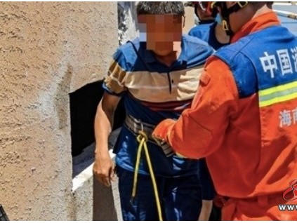 海南三亞某酒店因電梯故障導致維保人員被卡困井道頂部