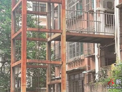 貴州大學職工宿舍加裝電梯自2022年停擺，長期停滯存在安全隱患