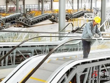 ?"中國電梯之都"南潯領(lǐng)航出海：年出口破2000臺，技術(shù)專利超千項(xiàng)