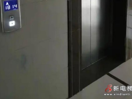 貴陽(yáng)一小區(qū)兒童多次阻擋電梯關(guān)門(mén)被困20分鐘 導(dǎo)致電梯通訊板故障