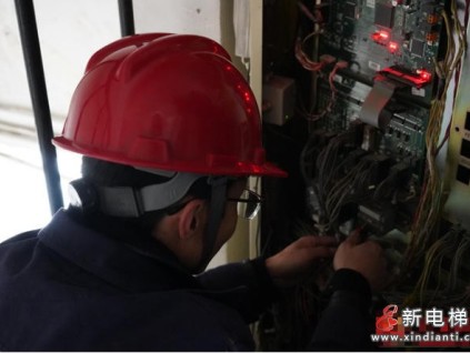 安全升級進(jìn)行時：青海西寧城西從“預(yù)警電梯”到“安全倉”的科技力量