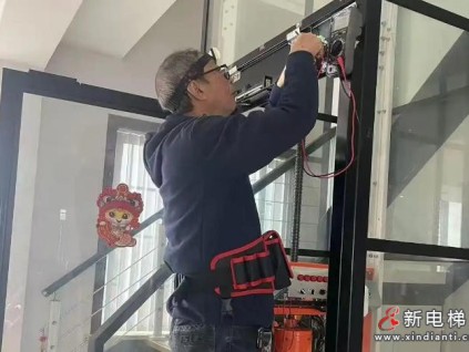 浙江七旬老人自主創(chuàng)新研發(fā)家用電梯獲國家專利?